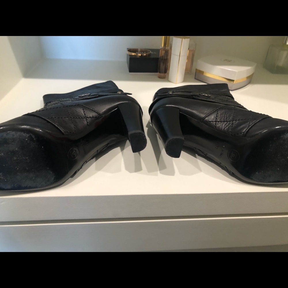 CHANEL short boots, excellent 37 size 6.5/7 - Picture 4 of 6